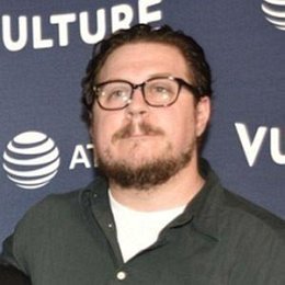 Cameron Britton Girlfriends and dating rumors