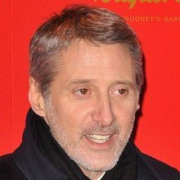 Antoine de Caunes Girlfriends and dating rumors