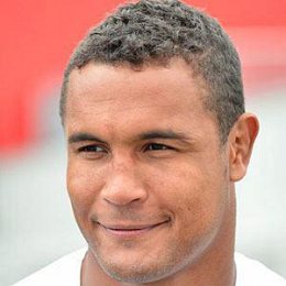 Thierry Dusautoir Girlfriends and dating rumors
