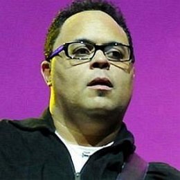 Israel Houghton, Adrienne Bailon's Husband