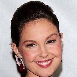 Ashley Judd's Boyfriend + Relationships, Exes & Rumors (2021)