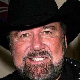 Johnny Lee Girlfriends and dating rumors