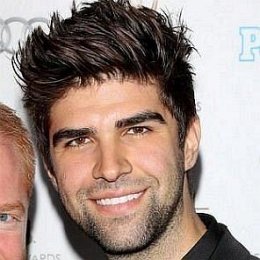 Justin Mikita, Jesse Tyler Ferguson's Husband