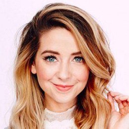 Zoe Sugg, Alfie Deyes's Girlfriend